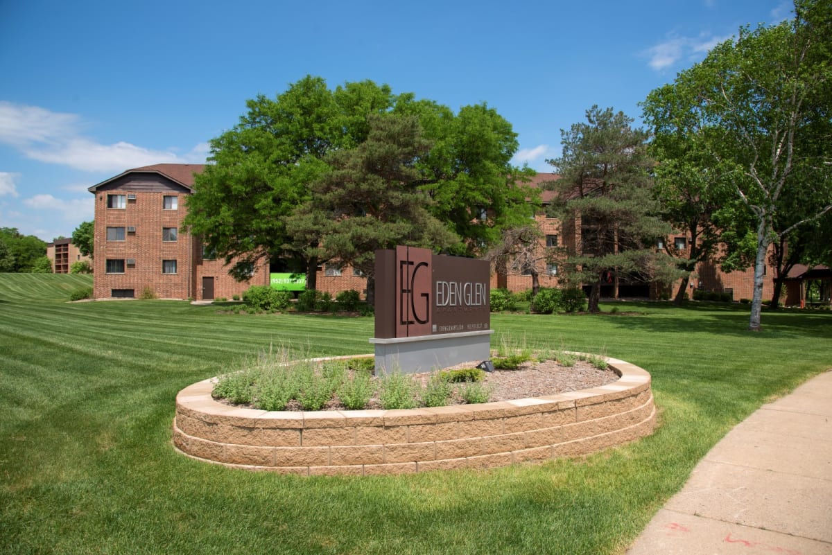 Apartments for Rent in Eden Prairie, MN Eden Glen Photos